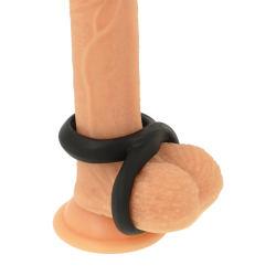 POWERING - SUPER FLEXIBLE Y RESISTENTE ANILLO PENE Y TESTÍCULOS PR12 NEGRO POWERING