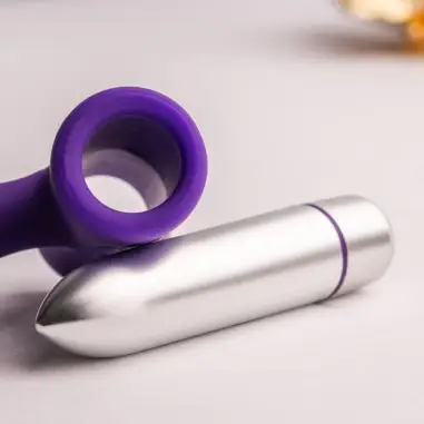 Off - Petite Sensations Teazer Plug Anal Vibrador Morado