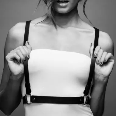 Maze Arnés X Negro - Ajustable | Bijoux Indiscrets