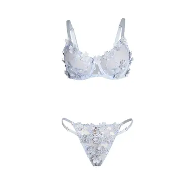 Conjunto Sujetador y Panties con Bordados de Flores Celeste